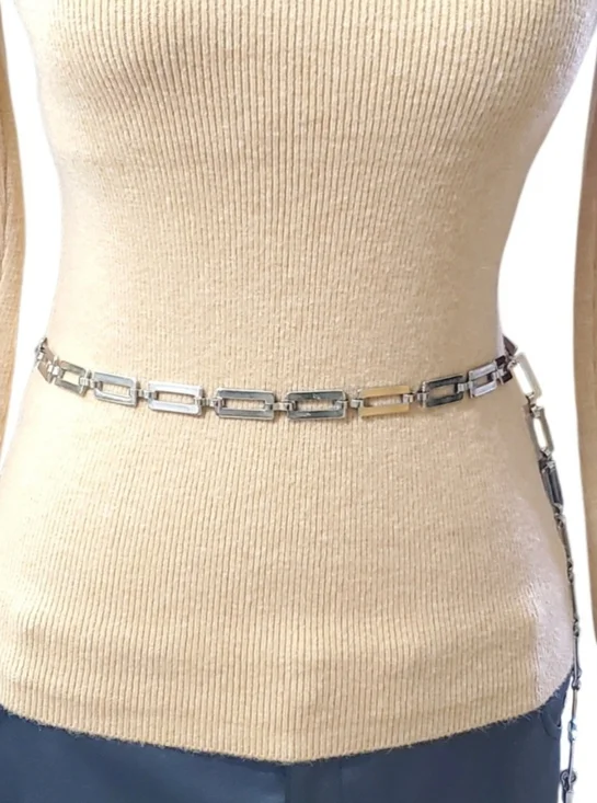 Vtg. Long Rectangular Link Chain Necklace - Picture 3 of 8